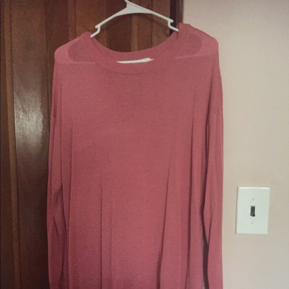 Mauve pink light weight sweater.